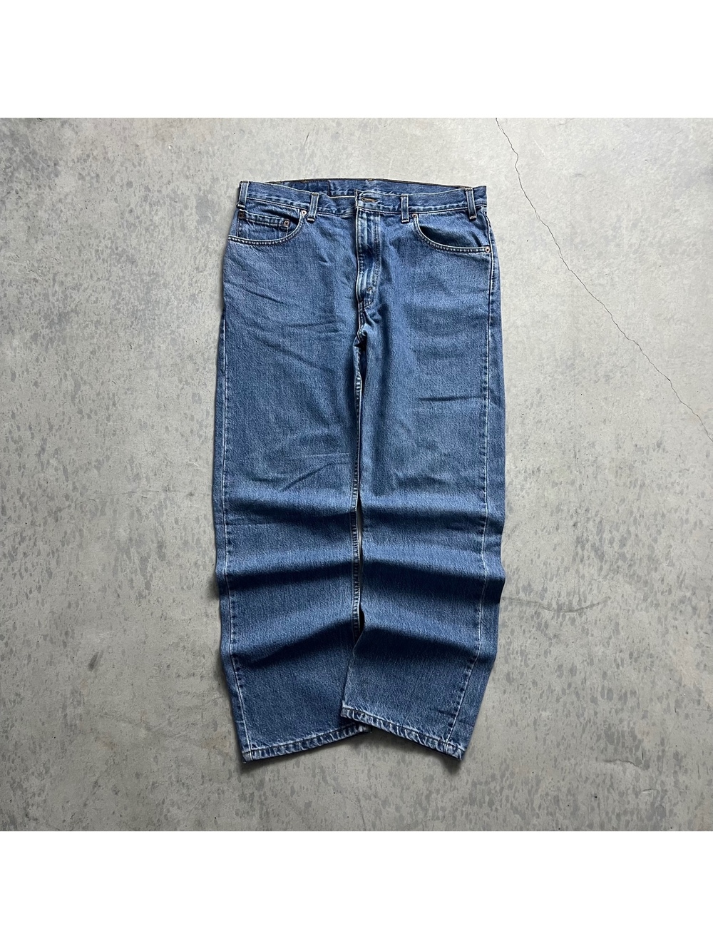 VTG Y2K Levi’s 505 Regular Fit Straight Leg Jeans Sz. 36X30 Medium Wash
